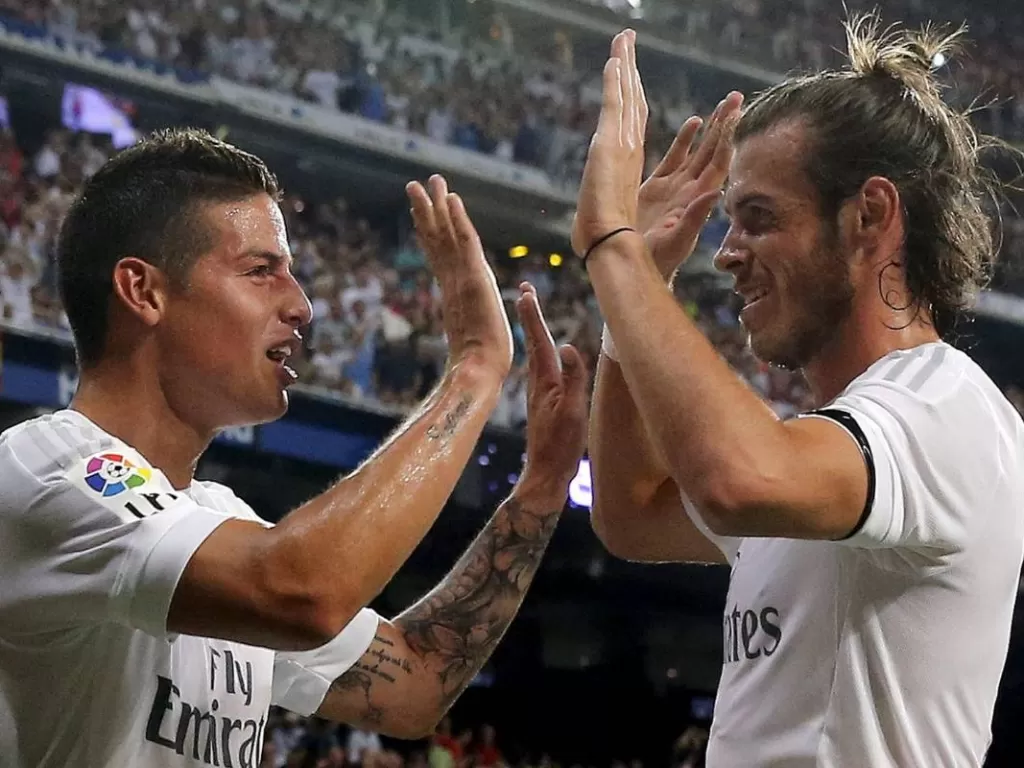 Dua penggawa Real Madrid, Gareth Bale dan James Rodriguez. (REUTERS/Andrea Comas)