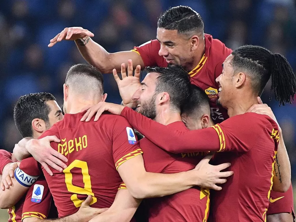 Skuat AS Roma rela tak digaji demi karyawan klub. (Instagram/officialasroma)