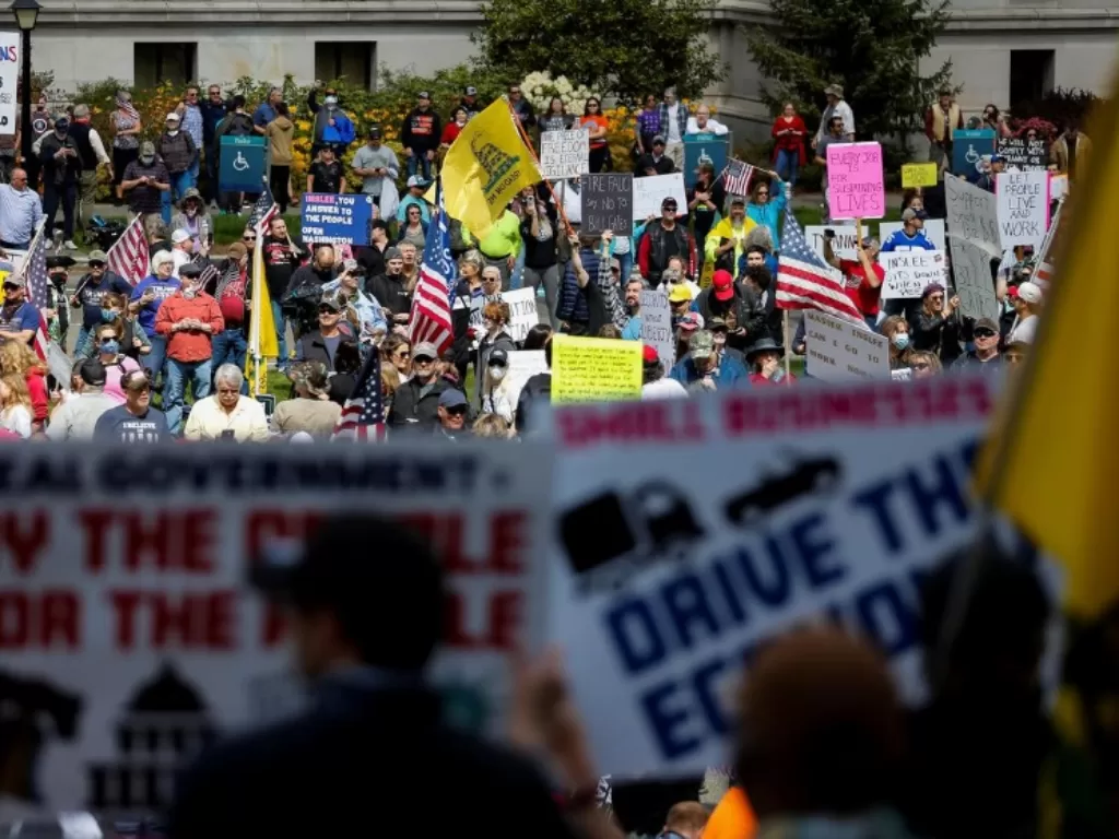Suasana demo di AS, meminta lockdown dicabut (REUTERS/Lindsey Wasson)
