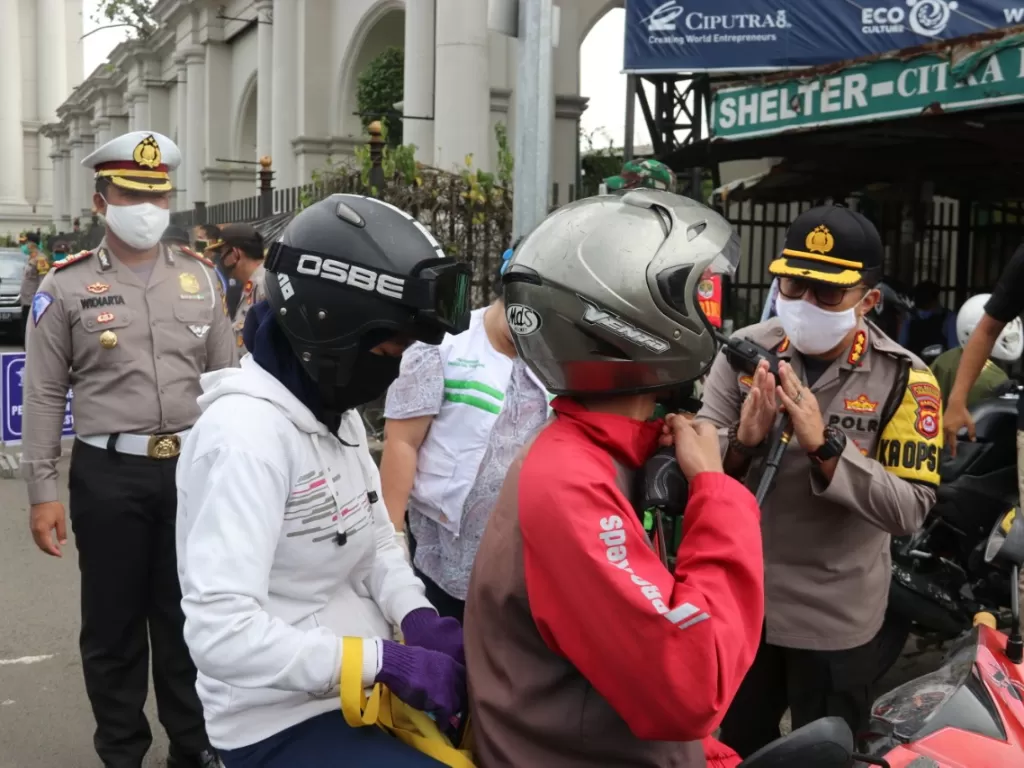Polres Tangerang Kota tertibkan pelanggar di hari kedua PSBB. (Foto dok Polres Tangerang Kota).
