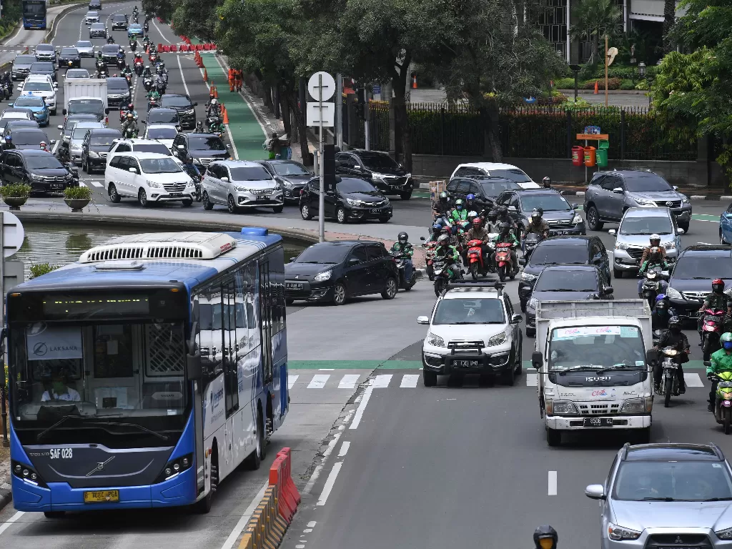 Ilustrasi lalu lintas di DKI Jakarta (ANTARA/Hafidz Mubarak A)