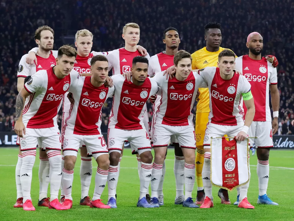 Klub Eredivisie Ajax Amsterdam. (REUTERS/ Eva Plevier)