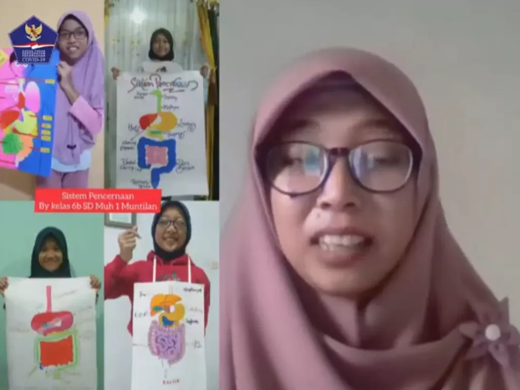 Titik Nur Istiqomah, guru di SD Muhammadiyah 1 Muntilan, Jawa Tengah. (Twitter/BNPB_Indonesia)