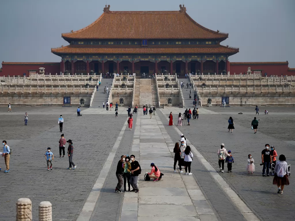 Kawasan wisata Kota Terlarang, Beijing kembali dibuka. (REUTERS)
