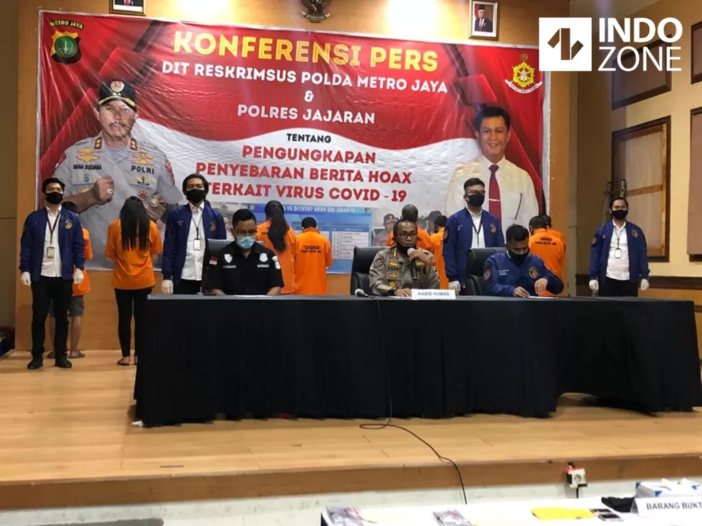 Konferensi pers Polda Metro Jaya terkait kasus hoax selama pandemi virus corona. (INDOZONE/Samsudhuha Wildansyah)