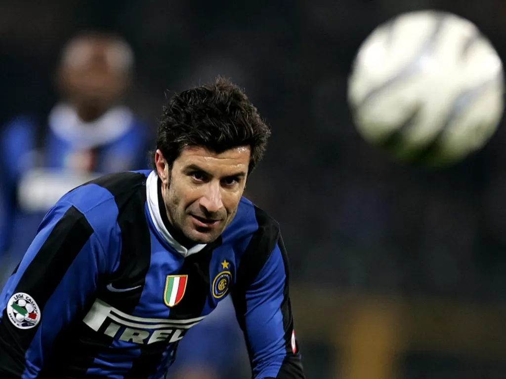 Luis Figo saat masih berseragam Inter Milan. (REUTERS)
