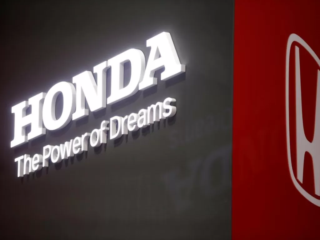 Logo pabrikan Honda. (REUTERS/Pierre Albouy)