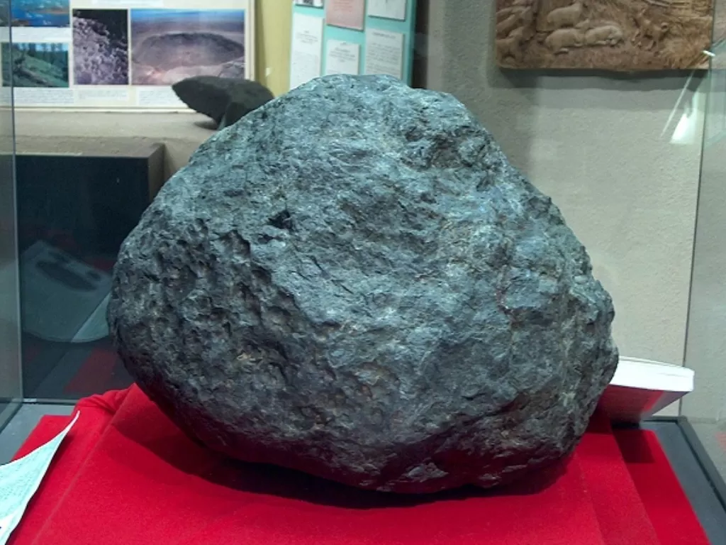 Batu meteor Ensisheim. (wikipedia.org)