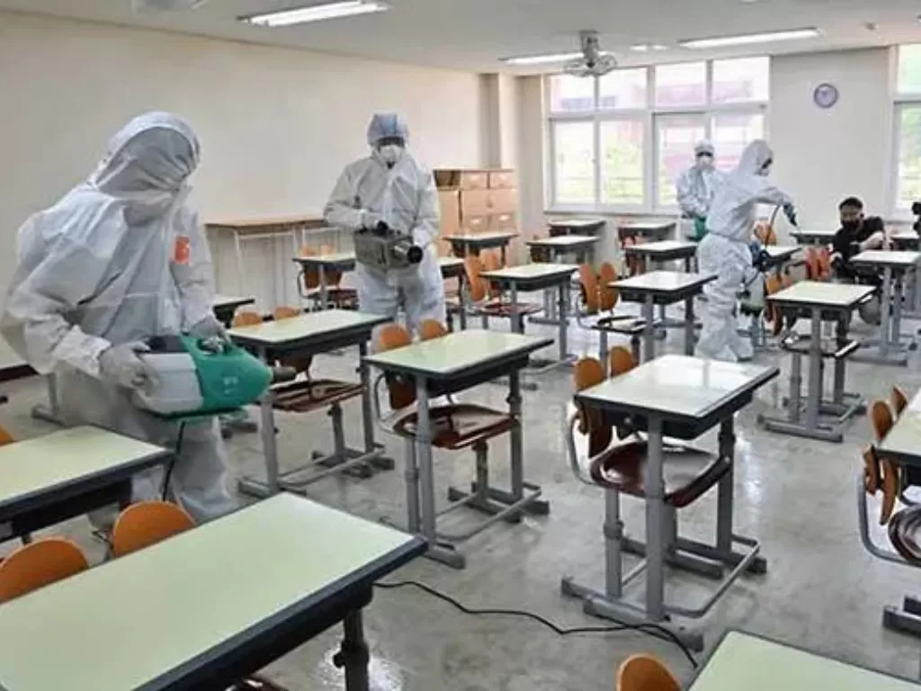 Ilustrasi sterilisasi sekolah (Channel News Asia)