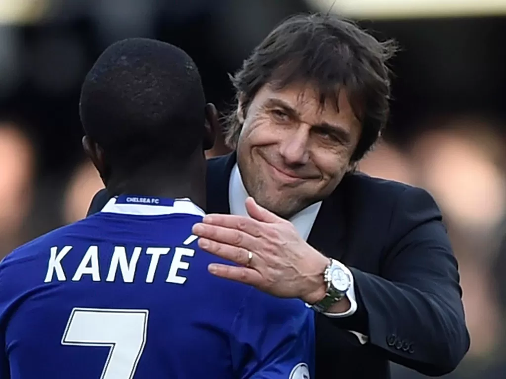 Antonio Conte dan N'golo Kante ketika di Chelsea. (REUTERS/Hannah McKay Livepic)
