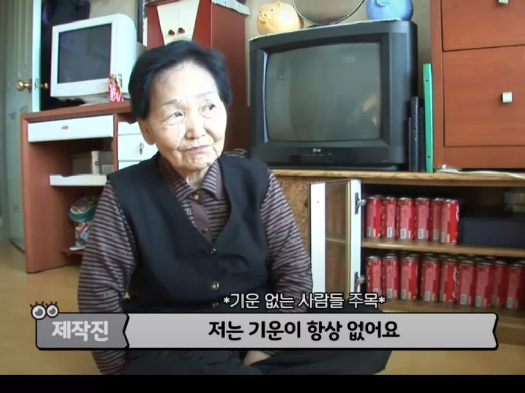 Nenek di Korsel yang menghabiskan 150 kaleng soda dalam 40 tahun terakhir. (X SBS)