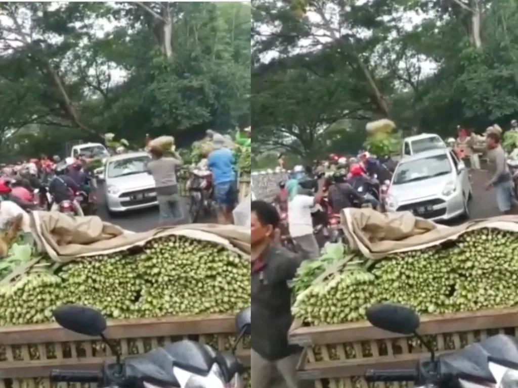Viral Pedagang Bagikan Sayuran. (Foto: Capture Instagram @media.virals)