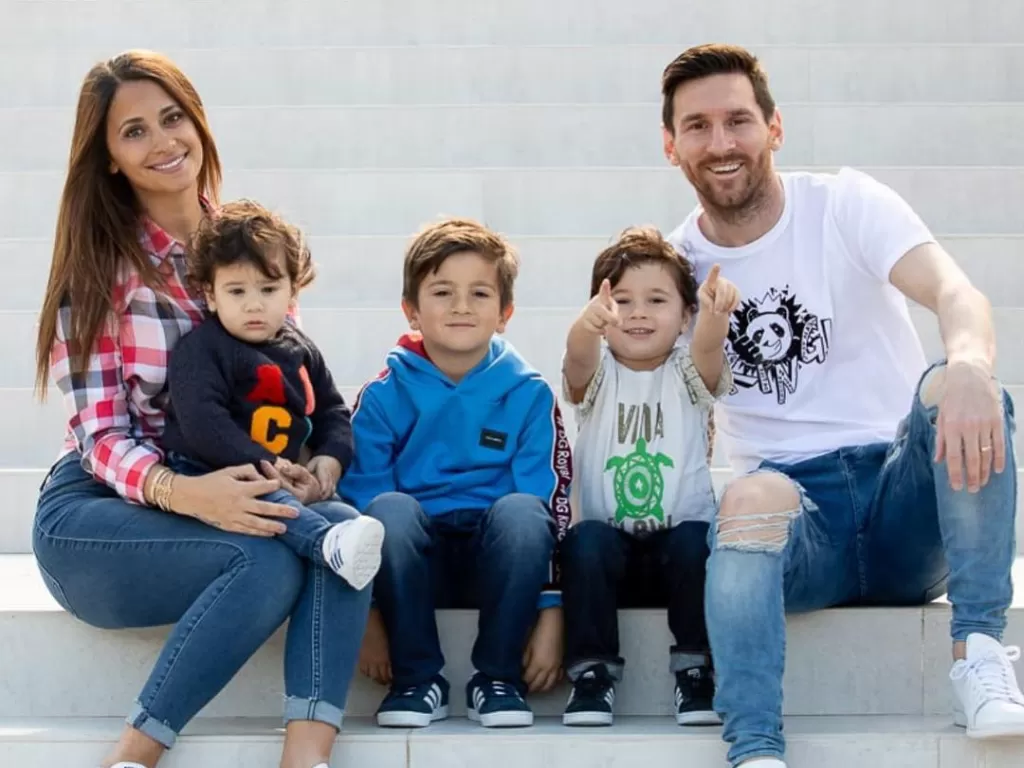 Kebersamaan Lionel Messi dan keluarganya. (Instagram/leomessi)