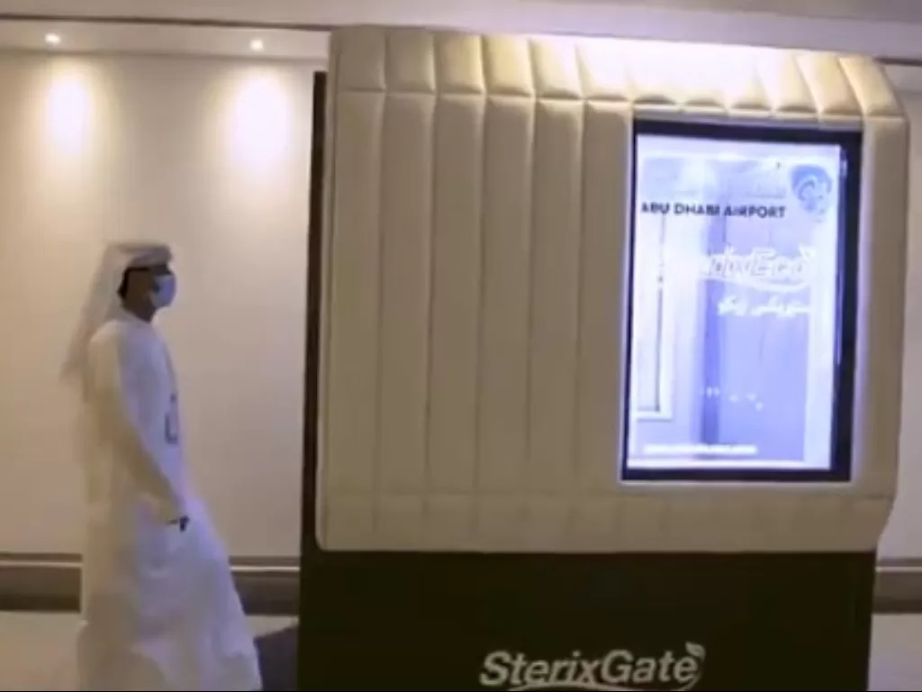Kotak sterilisasi di bandara Abu Dhabi (Screenshot)