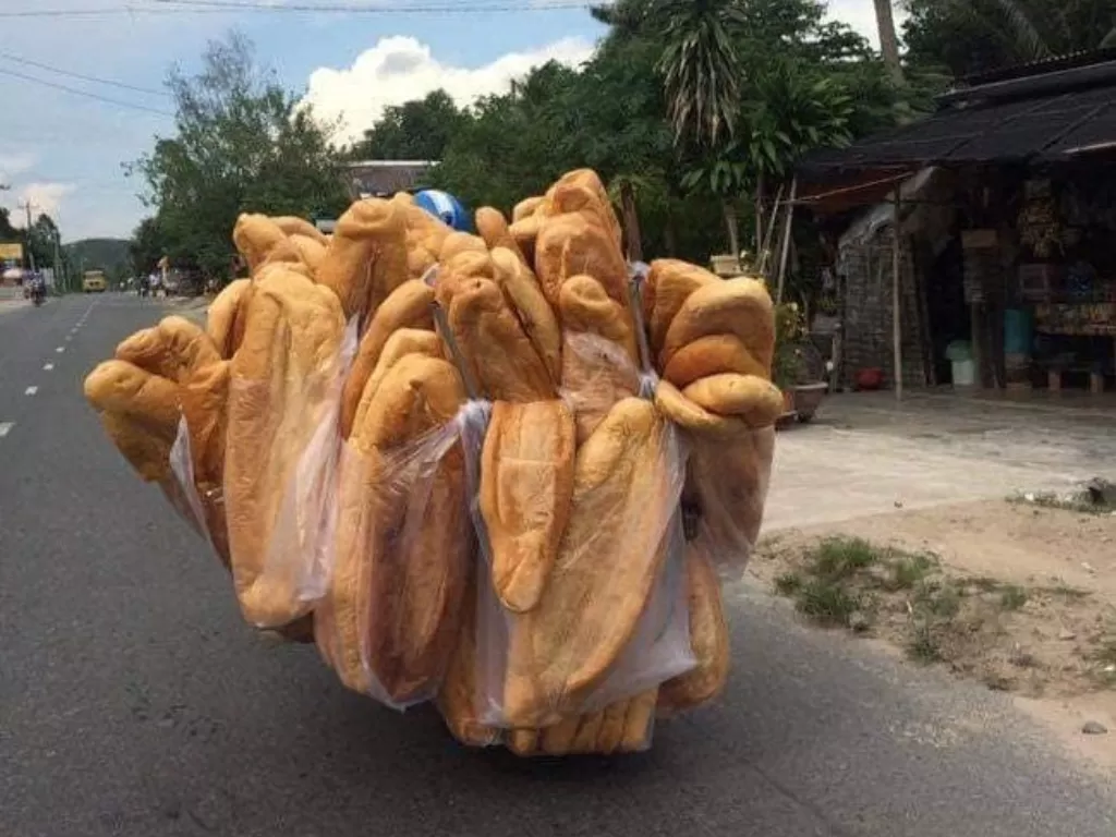 Roti raksasa di Vietnam. (Oddity Central)
