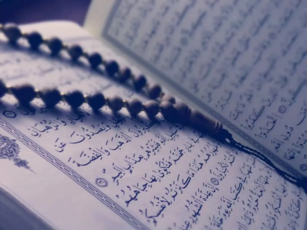Al Quran. (Ilustrasi/Pexels/Tayeb Mezahdia)