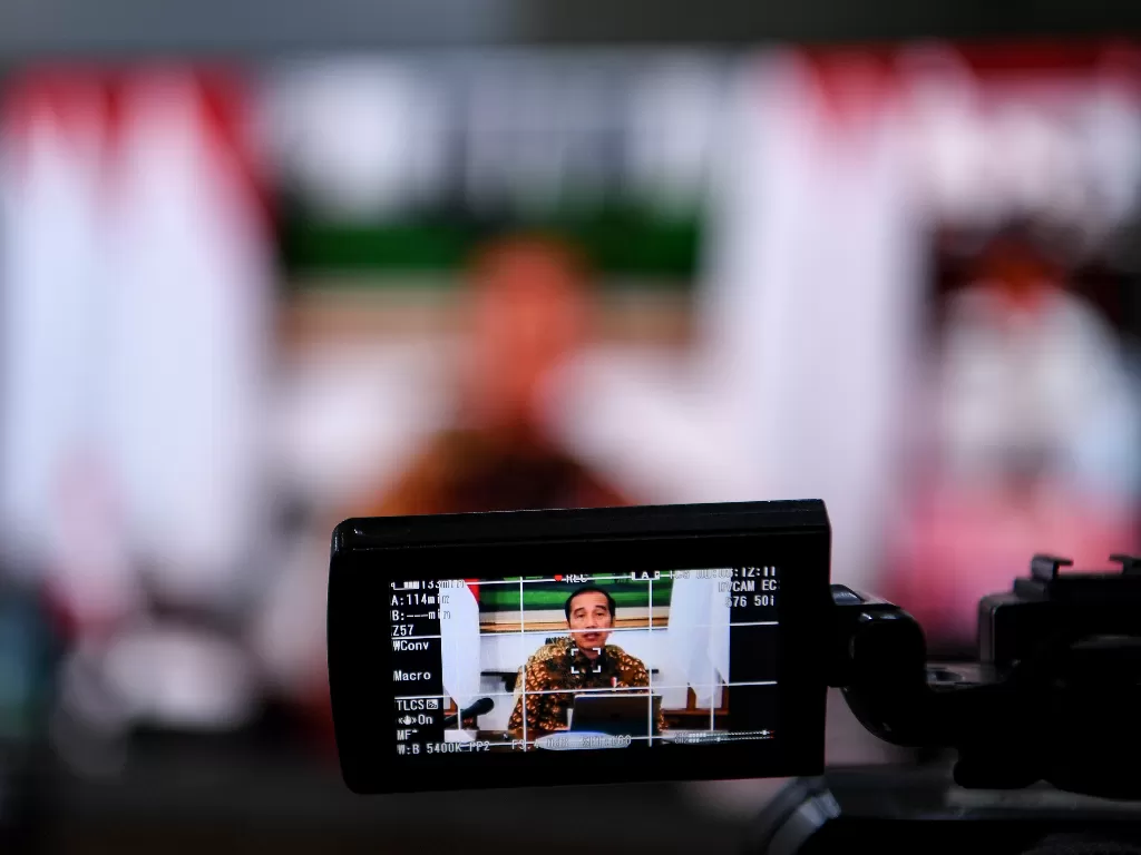Rapat terbatas (ratas) melalui konferensi video yang dipimpin Presiden Joko Widodo dari Istana Bogor. (Antara/Hafidz Mubarak A)