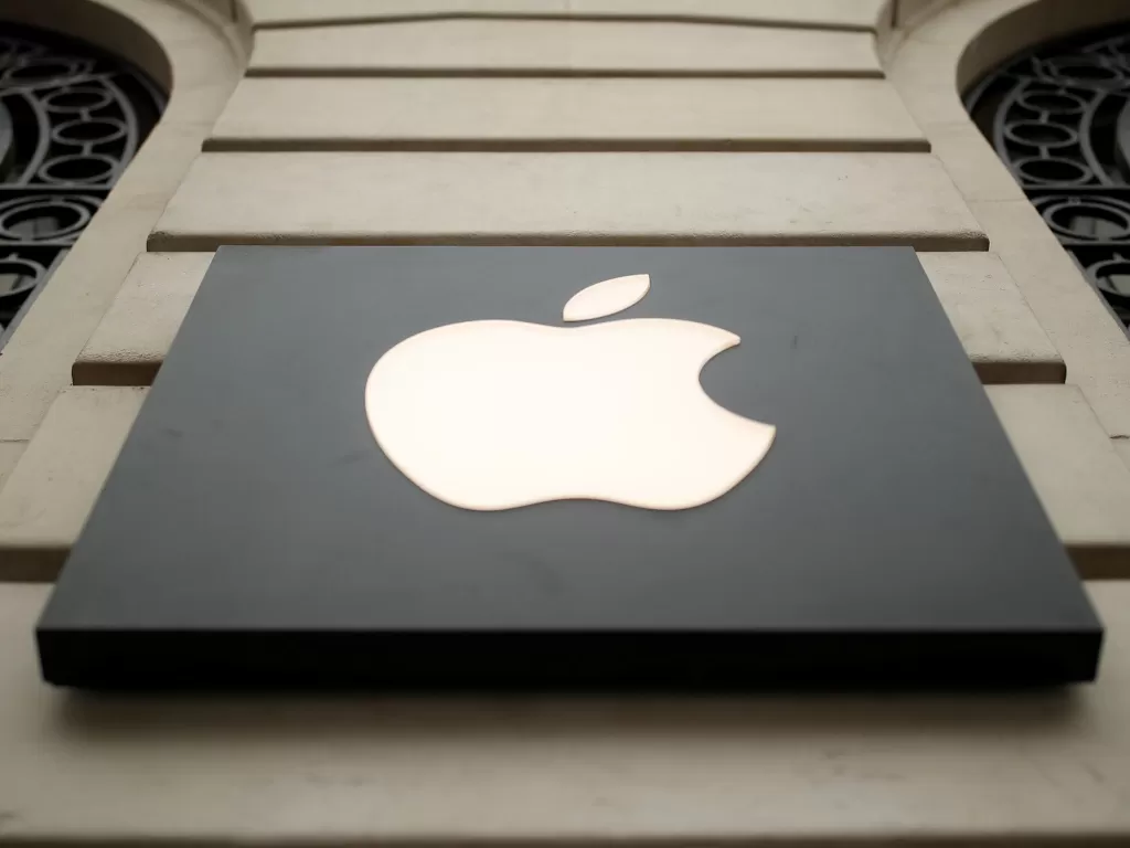 Logo perusahaan Apple (photo/REUTERS/Christian Hartmann)