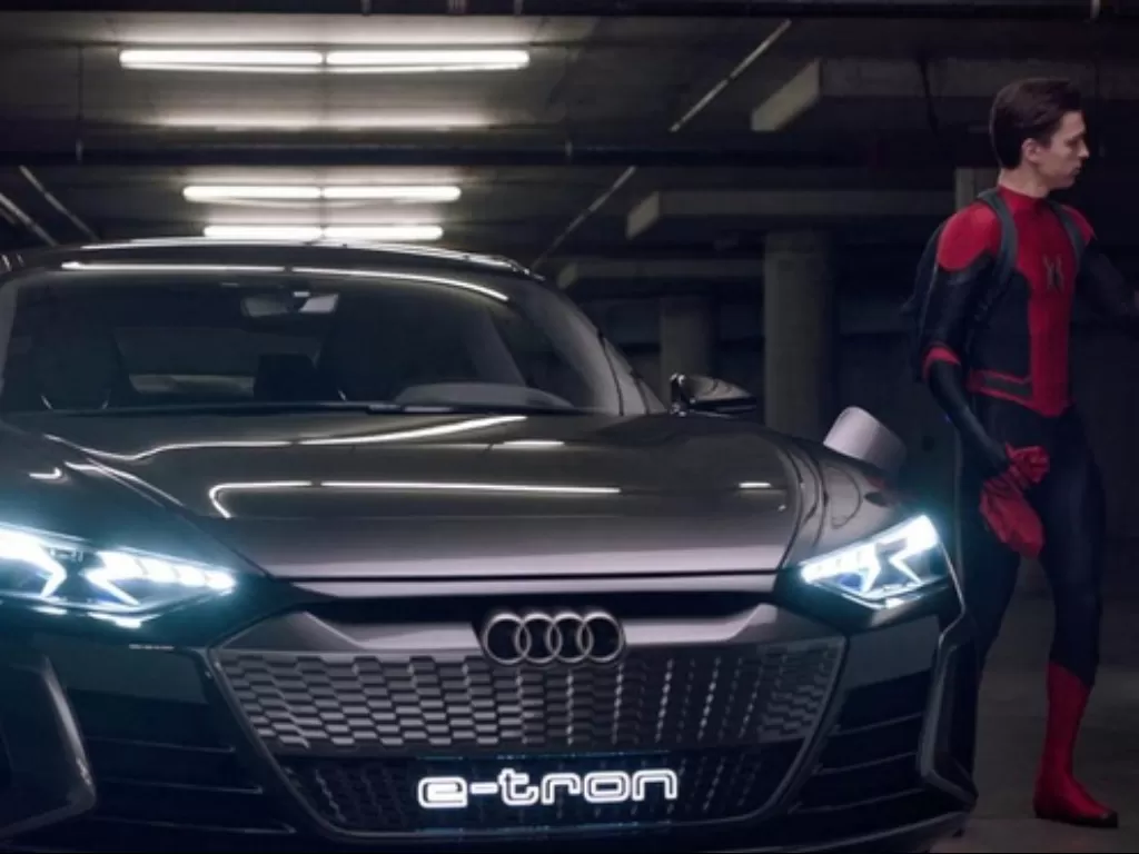 Tampilan mobil pabrikan Audi dengan Spiderman. (zingnews.vn)