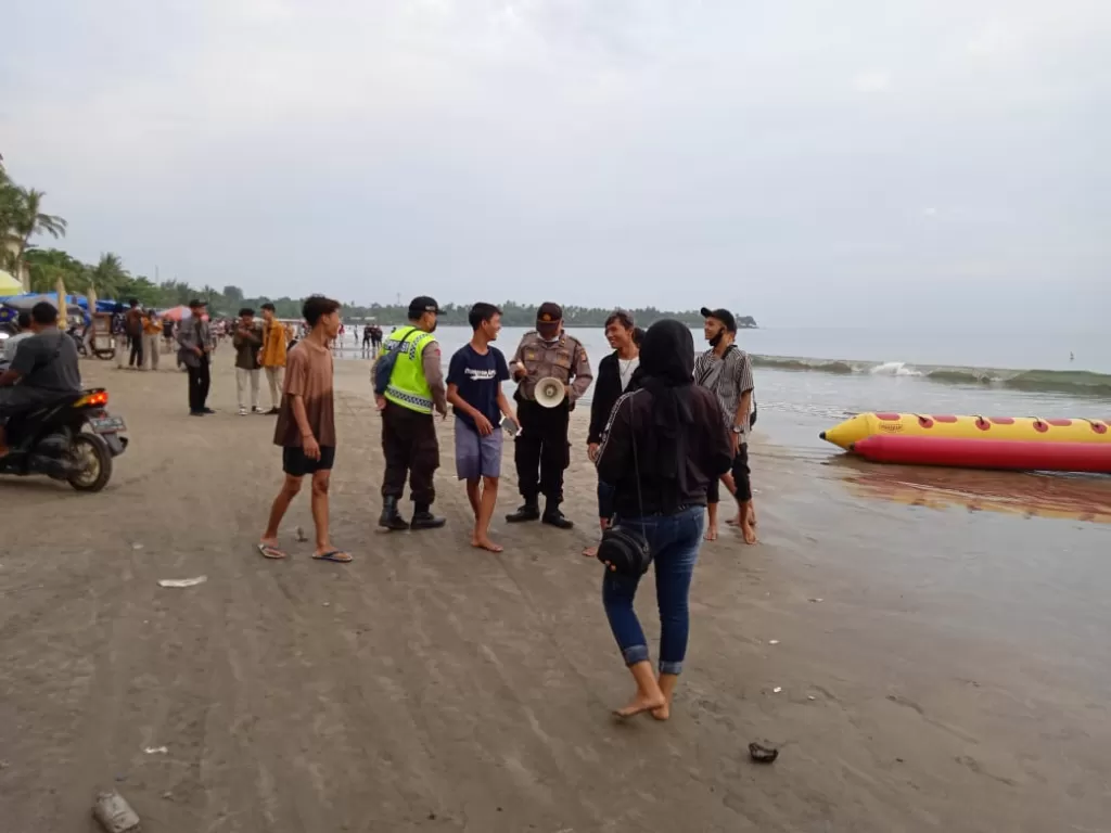 Polisi gelar pengamanan di tempat wisata di Banten. (Humas Polda Banten)