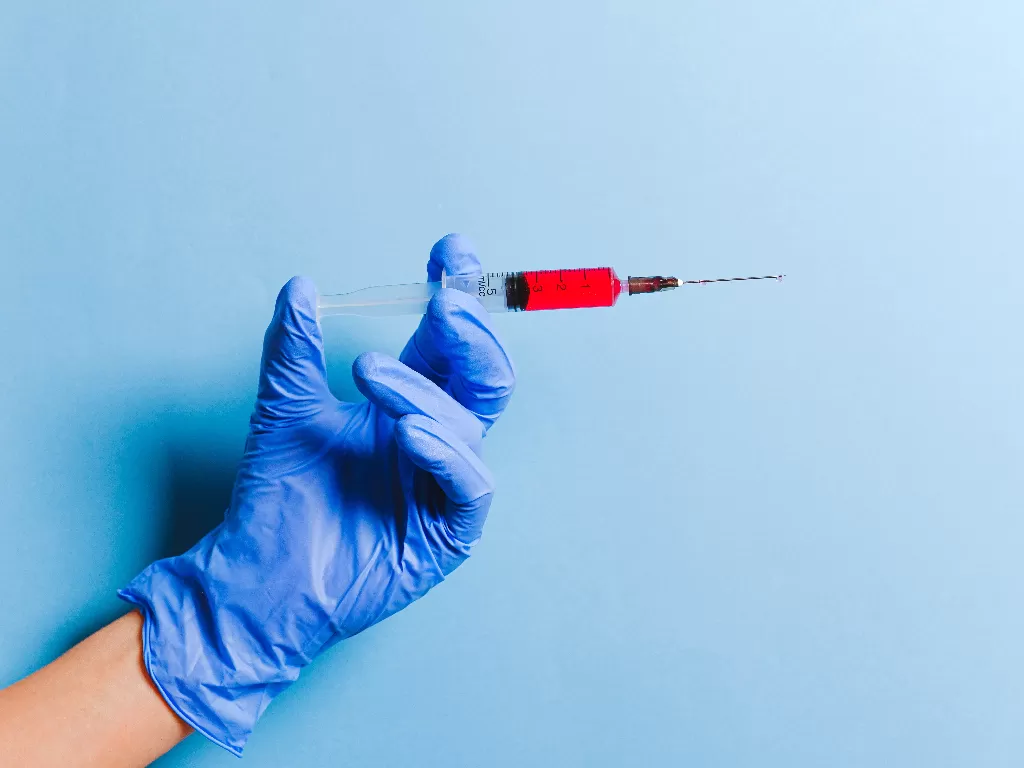 Ilustrasi vaksin virus corona (Pexels/Anna Shvets)