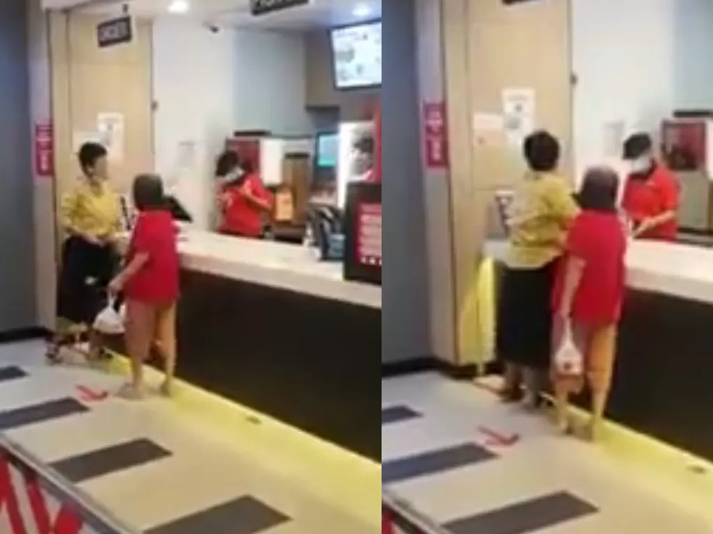 Seorang pegawai KFC diludahi pelanggan. (photo/YouTube/SEE DO EAT TV)