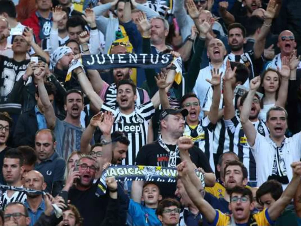 Suporter Juventus. (REUTERS/Alessandro Bianchi)