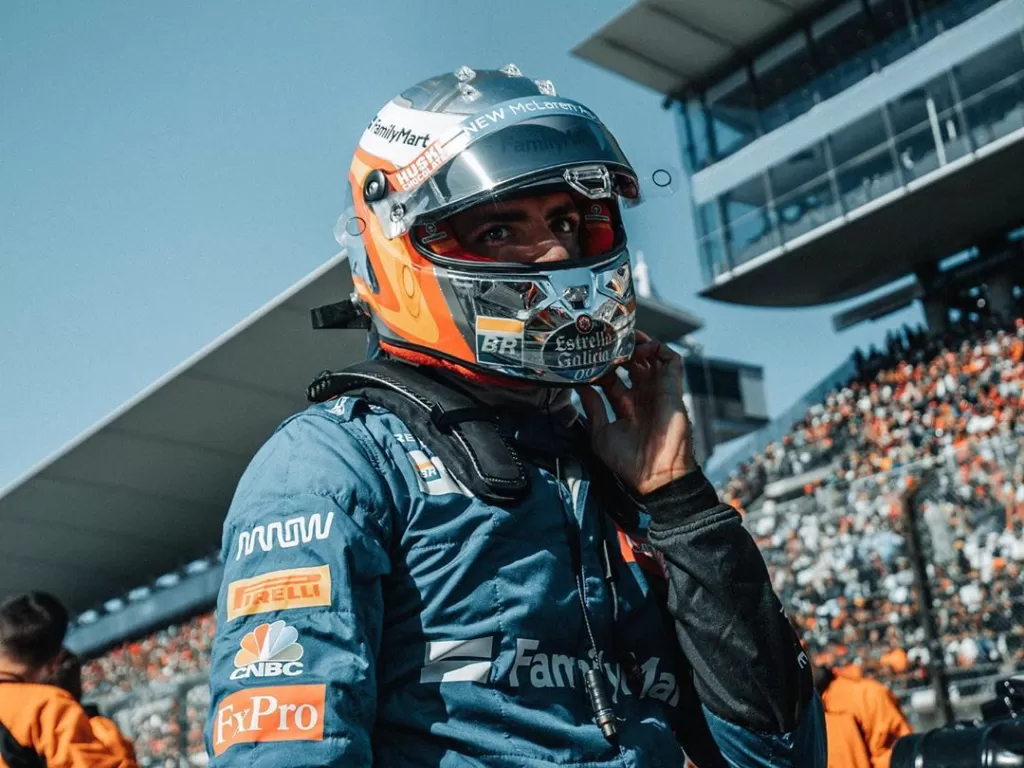 Pembalap McLaren, Carlos Sainz. (Instagram/@carlossainz55)