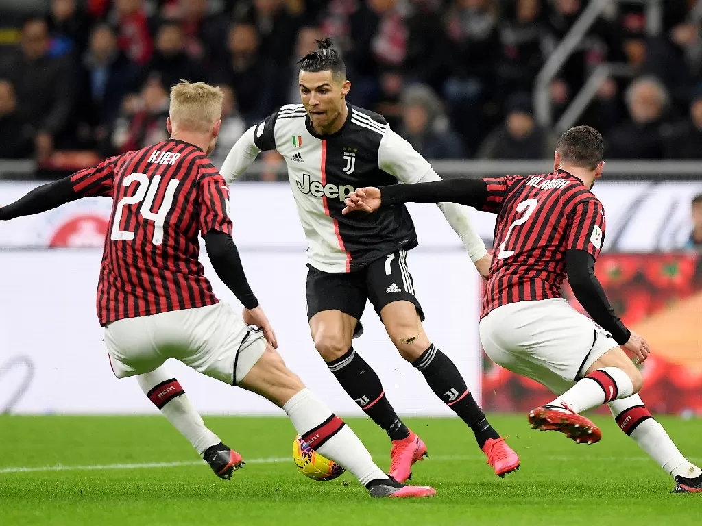 Semfiinal Leg Pertama Coppa Italia, AC Milan vs Juventus. (REUTERS/Alberto Lingria)