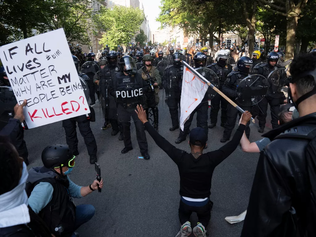 Ilustrasi kerusuhan di Amerika Serikat. (REUTERS/Ken Cedeno).