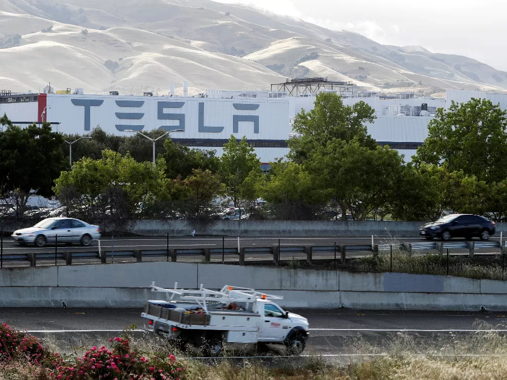Tampilan pabrik produksi Tesla. (REUTERS/Stephen Lam)