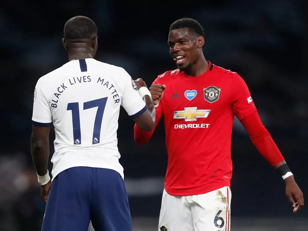 Gelandang Manchester United, Paul Pogba. (REUTERS/Matthew Childs)