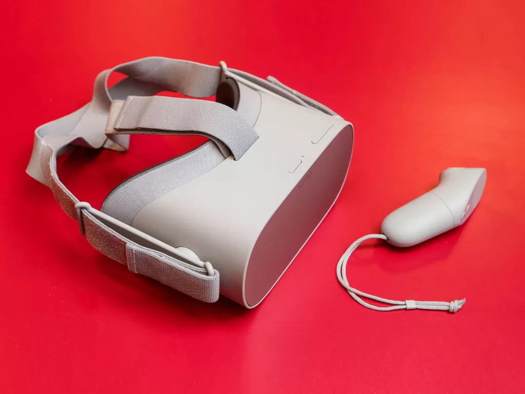 Headset VR Oculus Go (photo/CNET/Sarah Tew)