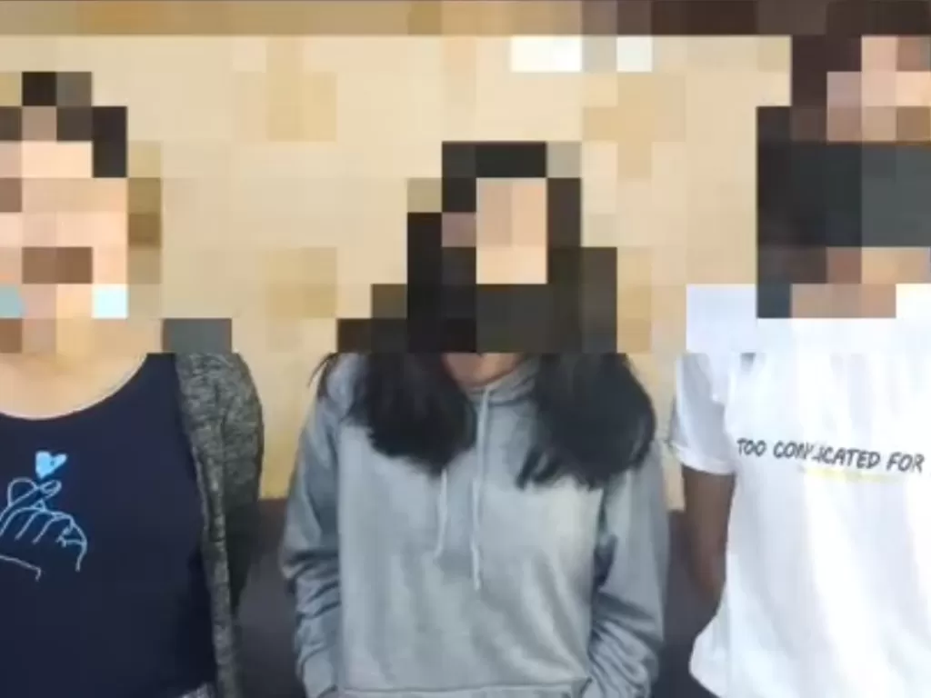 Para siswi SMP dan SD pelaku penyebar video berbau pornografi di WhatsApp. (Foto: Istimewa)