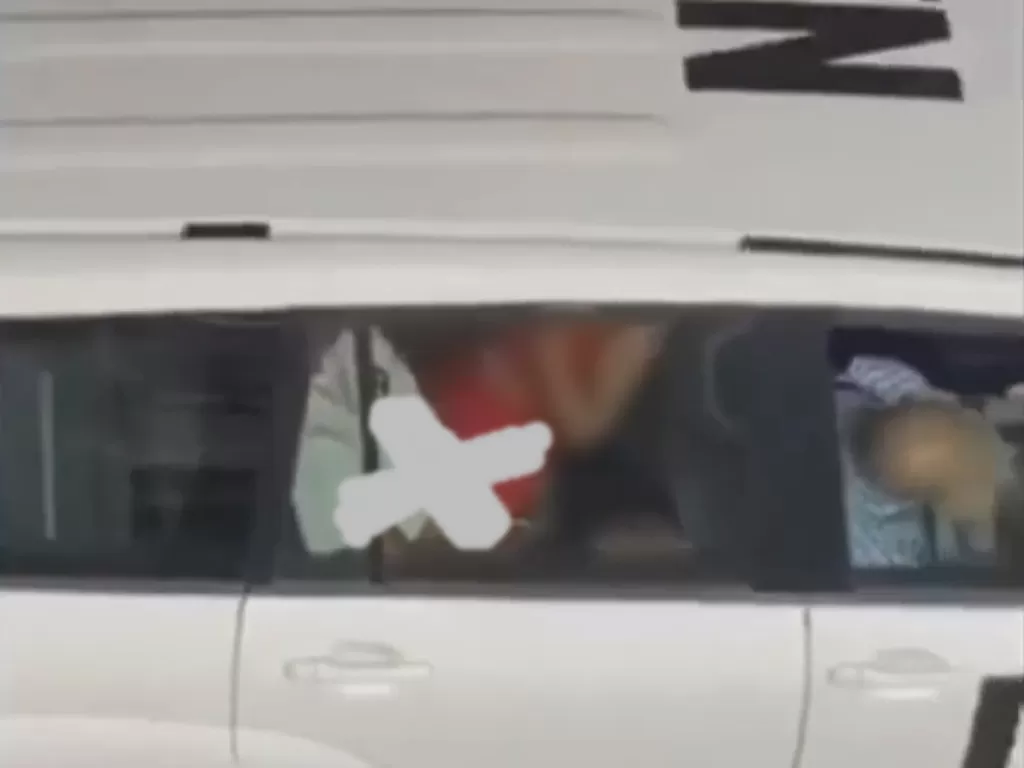 Cuplikan video seks yang diduga melibatkan staf PBB di dalam mobil di Israel. (Foto: Istimewa)