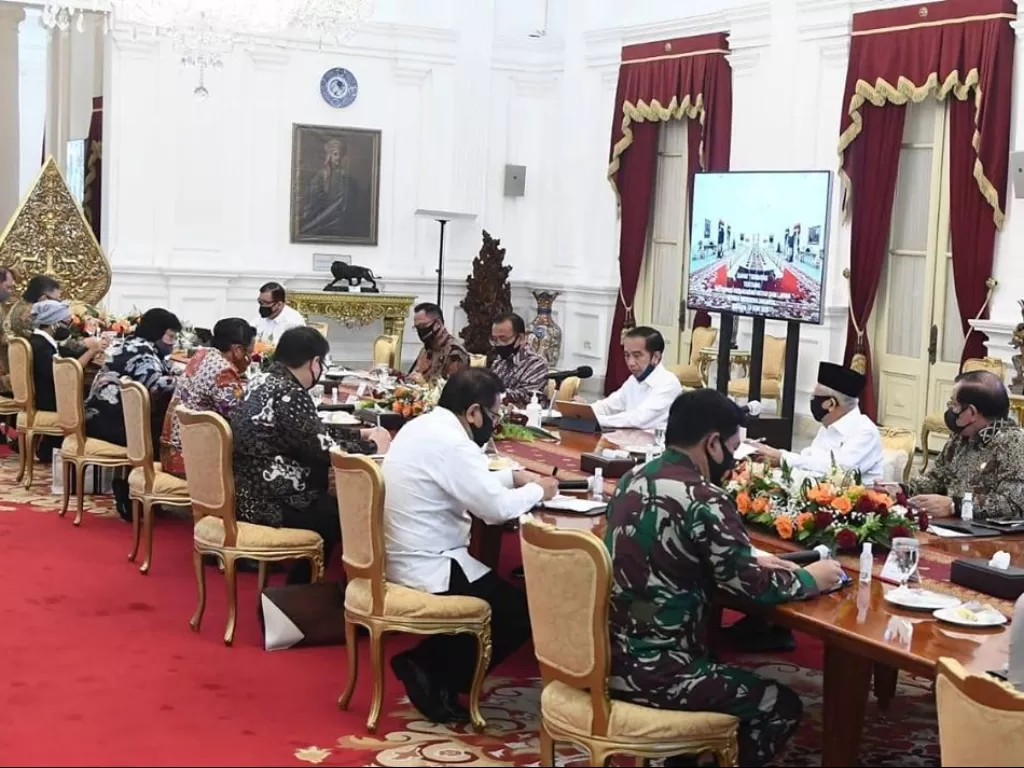 Presiden Jokowi dan para menteri (Instagram/@jokowi)