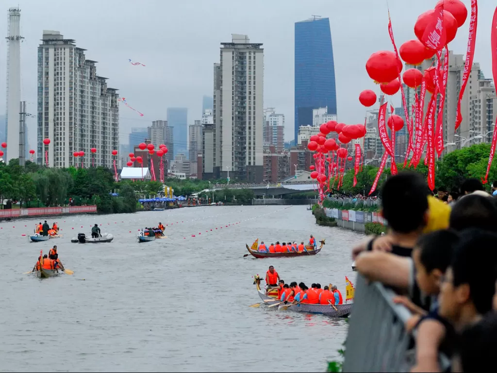 Festival Perahu Naga di Kota Shanghai. (flickr.com)