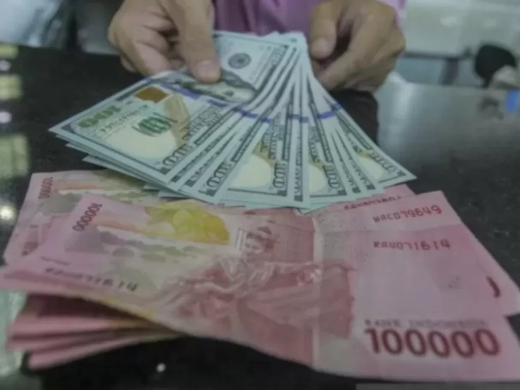 Nilai tukar rupiah dengan mata uang asing. (ANTARA NEWS)