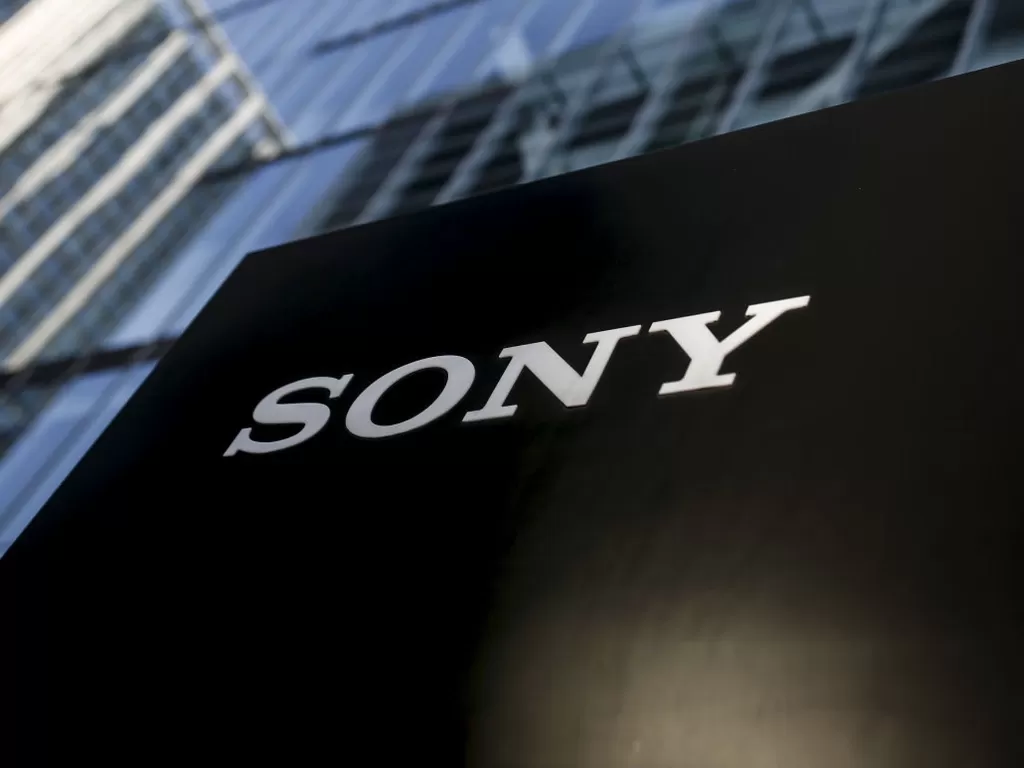 Foto logo perusahaan Sony (photo/REUTERS/Thomas Peter)
