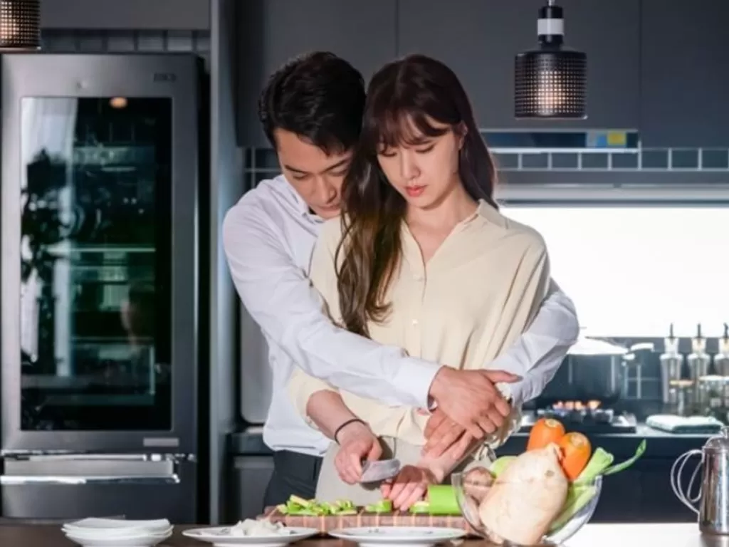 Song Seung Heon Dan  Seo Ji Hye dalam “Dinner Mate”. (Soompi.com)