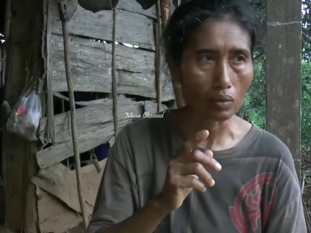 Kartini, wanita yang tinggal di hutan selama 10 tahun. (Screenshot)