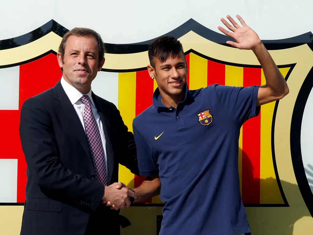 Neymar ketika bergabung ke Barcelona. (REUTERS/Albert Gea)