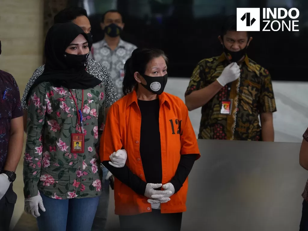 Tersangka Maria Pauline Lumowa diperlihatkan saat konferensi pers di Gedung Bareskrim Polri, Jakarta Selatan, Jumat (10/7/2020).(INDOZONE/Arya Manggala)