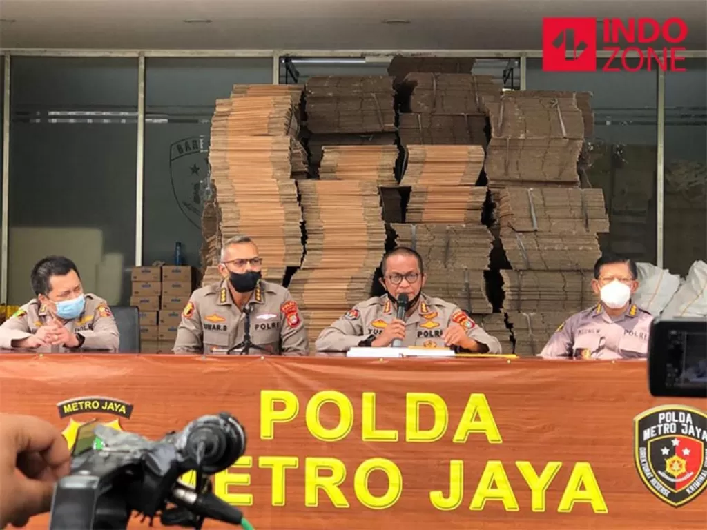 Konferensi pers di Polda Metro Jaya, Jakarta, Senin (13/7/2020). (INDOZONE/Samsudhuha Wildansyah)