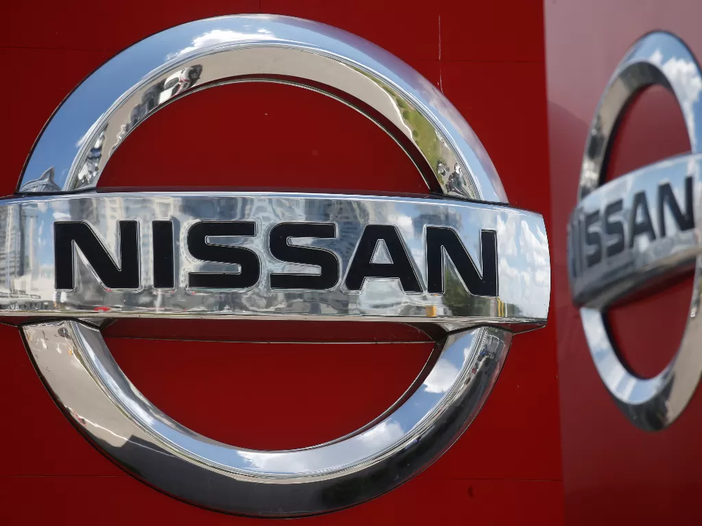Logo pabrikan Nissan. (REUTERS/Valentyn Ogirenko)