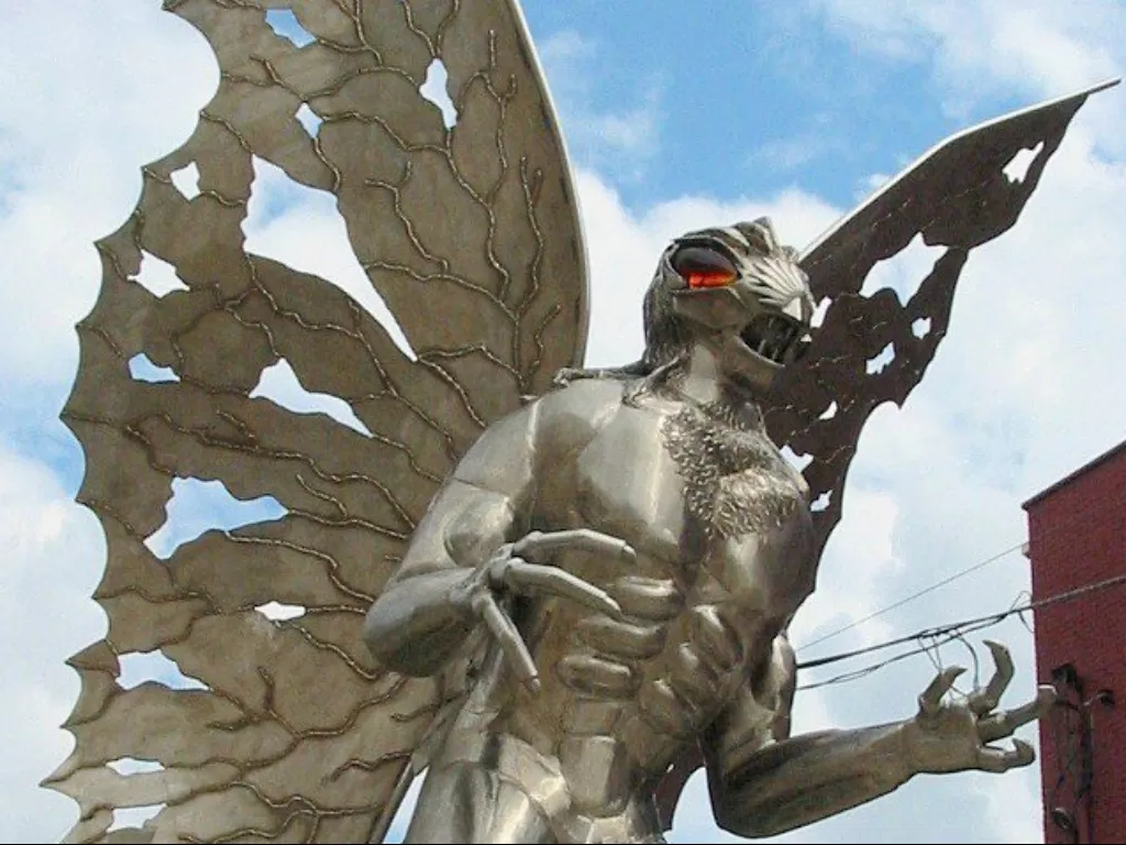 Patung Mothman atau manusia ngengat. (Flickr/Katherine Bowman)