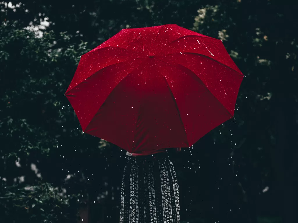 Ilustrasi musim hujan (photo/Unsplash/Aline de Nadai)