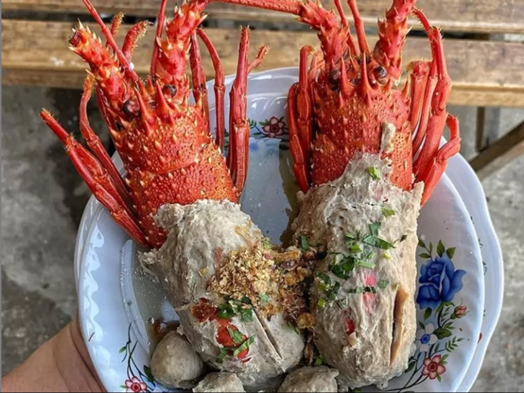 Bakso lobster viral Geger Armada (Instagram/@anak.kuliner)