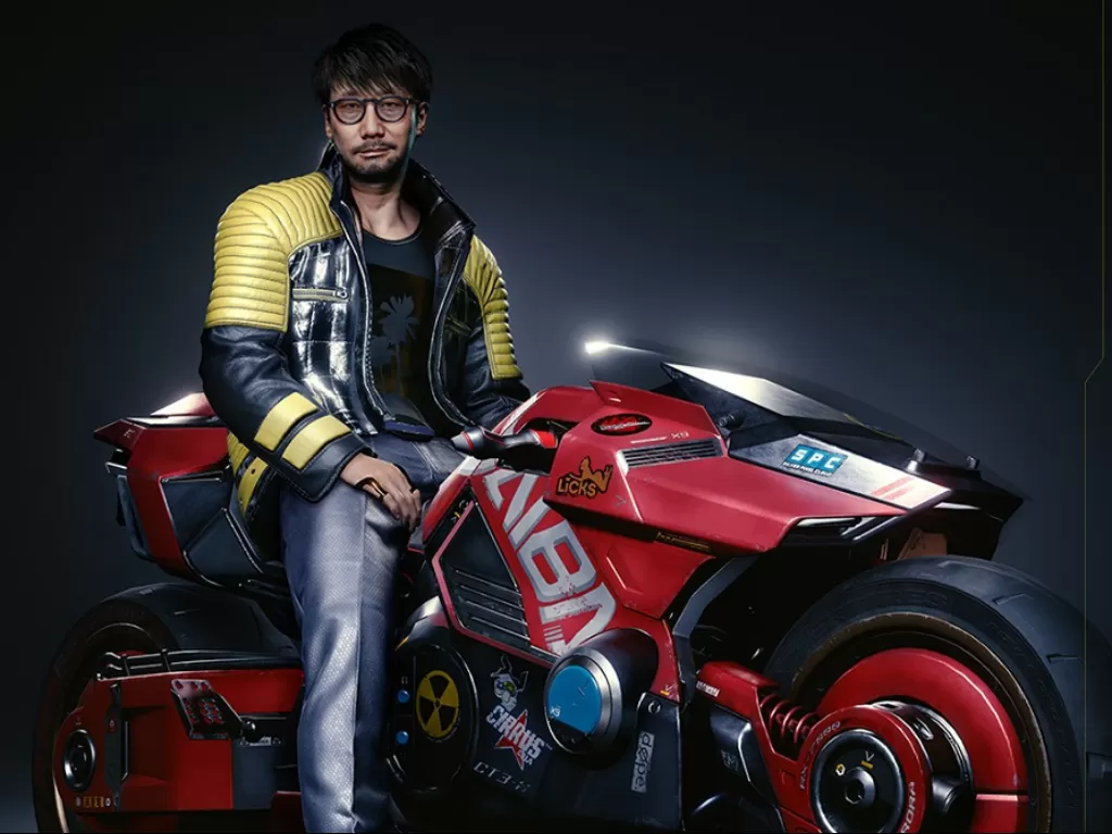 Hideo Kojima saat menggunakan kostum ala Cyberpunk 2077 (photo/Twitter/@CyberpunkGame)