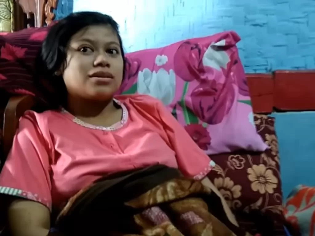 Wanita asal Tasikmalaya hamil mendadak dan melahirkan bayi ajaib (Youtube/LPI)